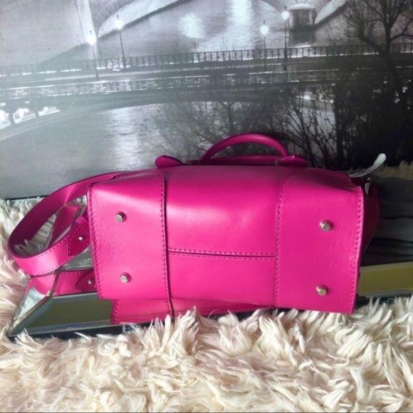 Alexander McQueen Pink Leather Legend Satchel - Picture 9 of 16